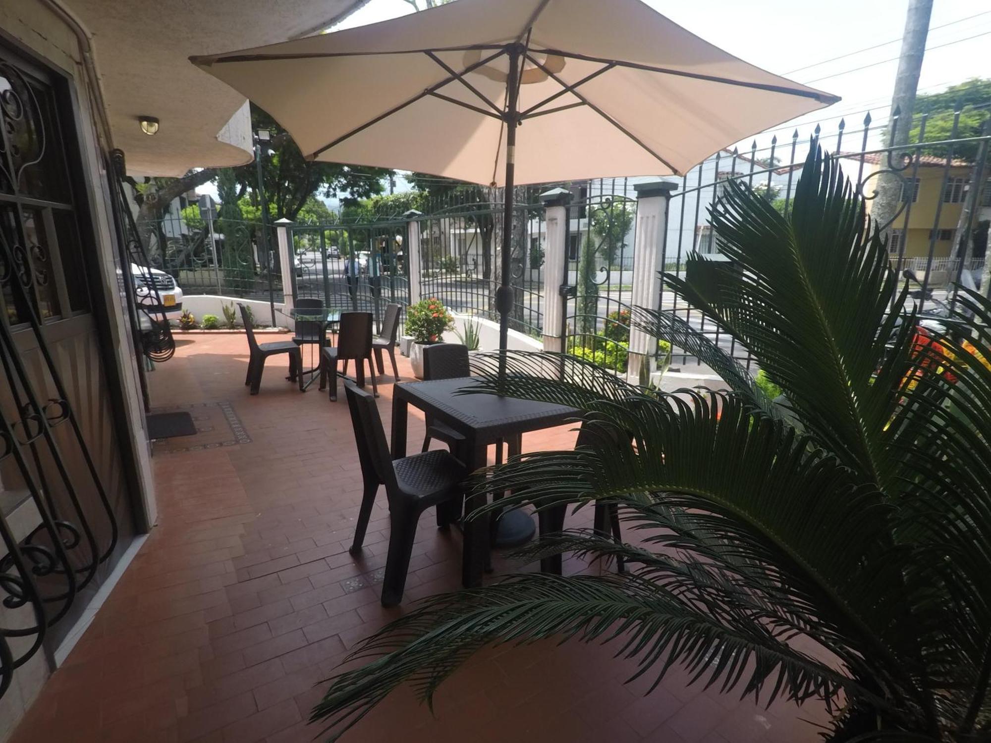 Casa Hotel Flor Del Valle Cali Exterior foto